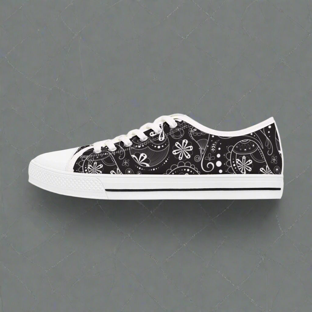 Boho Floral Women's Low Top Sneakers