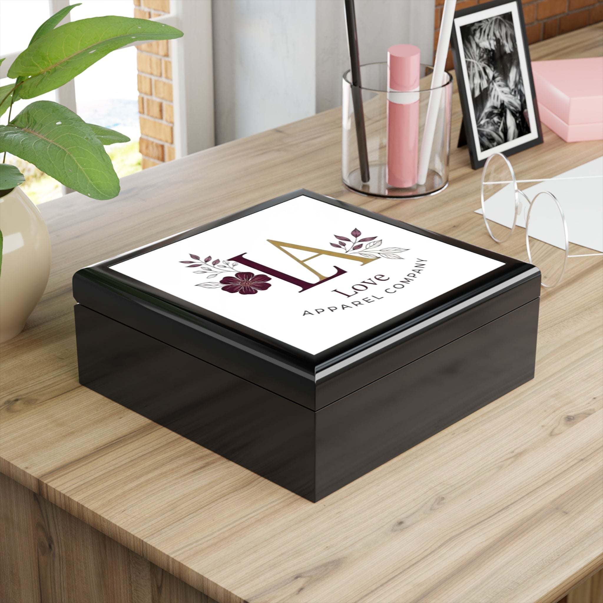 Elegant Jewelry Box with Floral Design for Keepsakes
